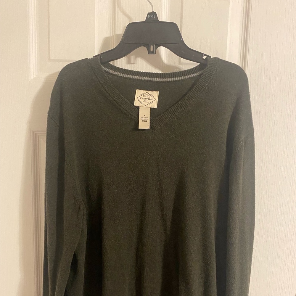 St John’s Bay Dark Grey Medium Long Sleeve Sweater,V Neck Style